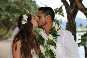 Kaneohe Beach Wedding Oahu Hawaii photos by Pasha www.BestHawaii.photos 123120160013